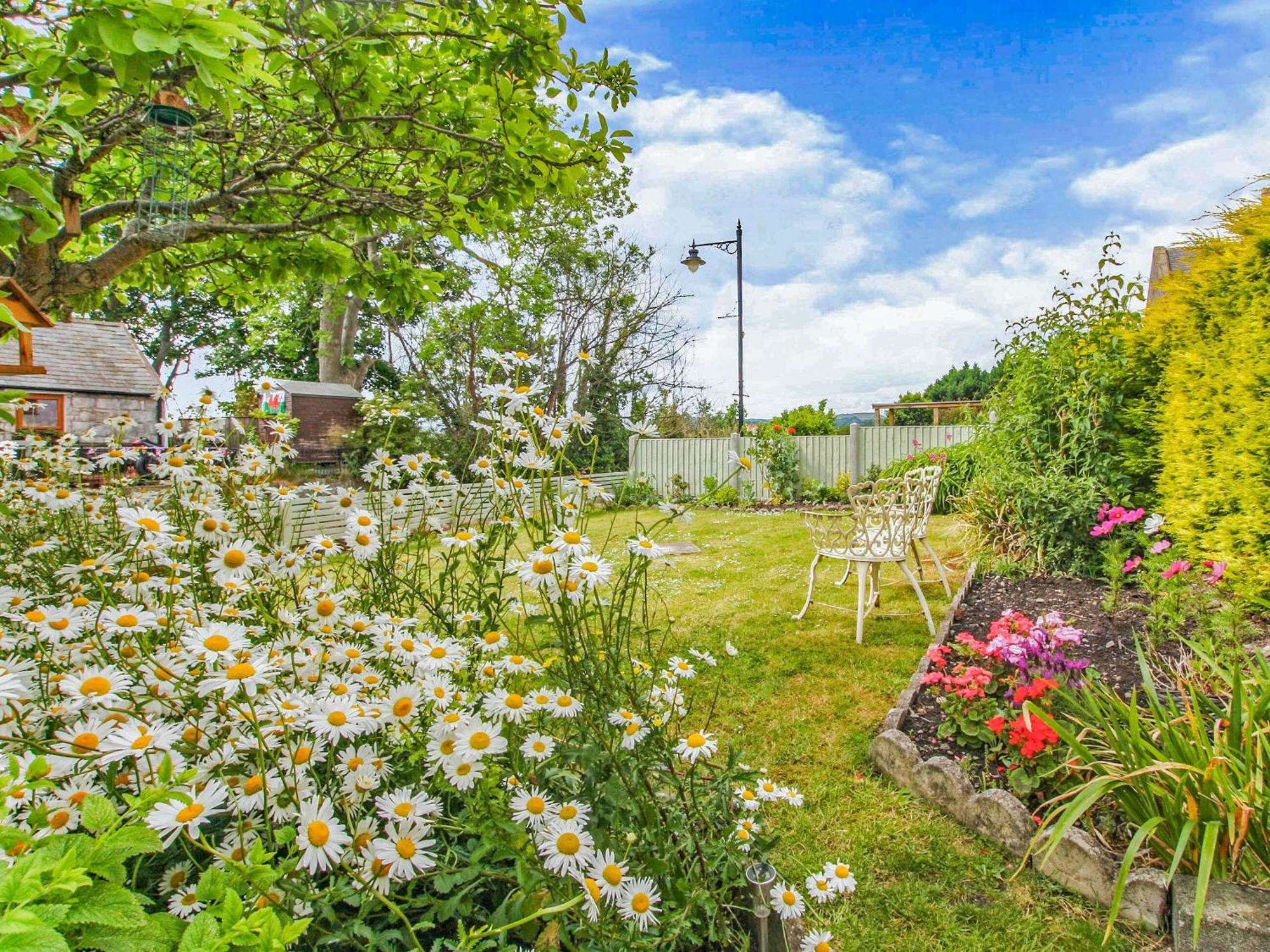 Pen Y Bont Villa Rhuddlan Exteriör bild
